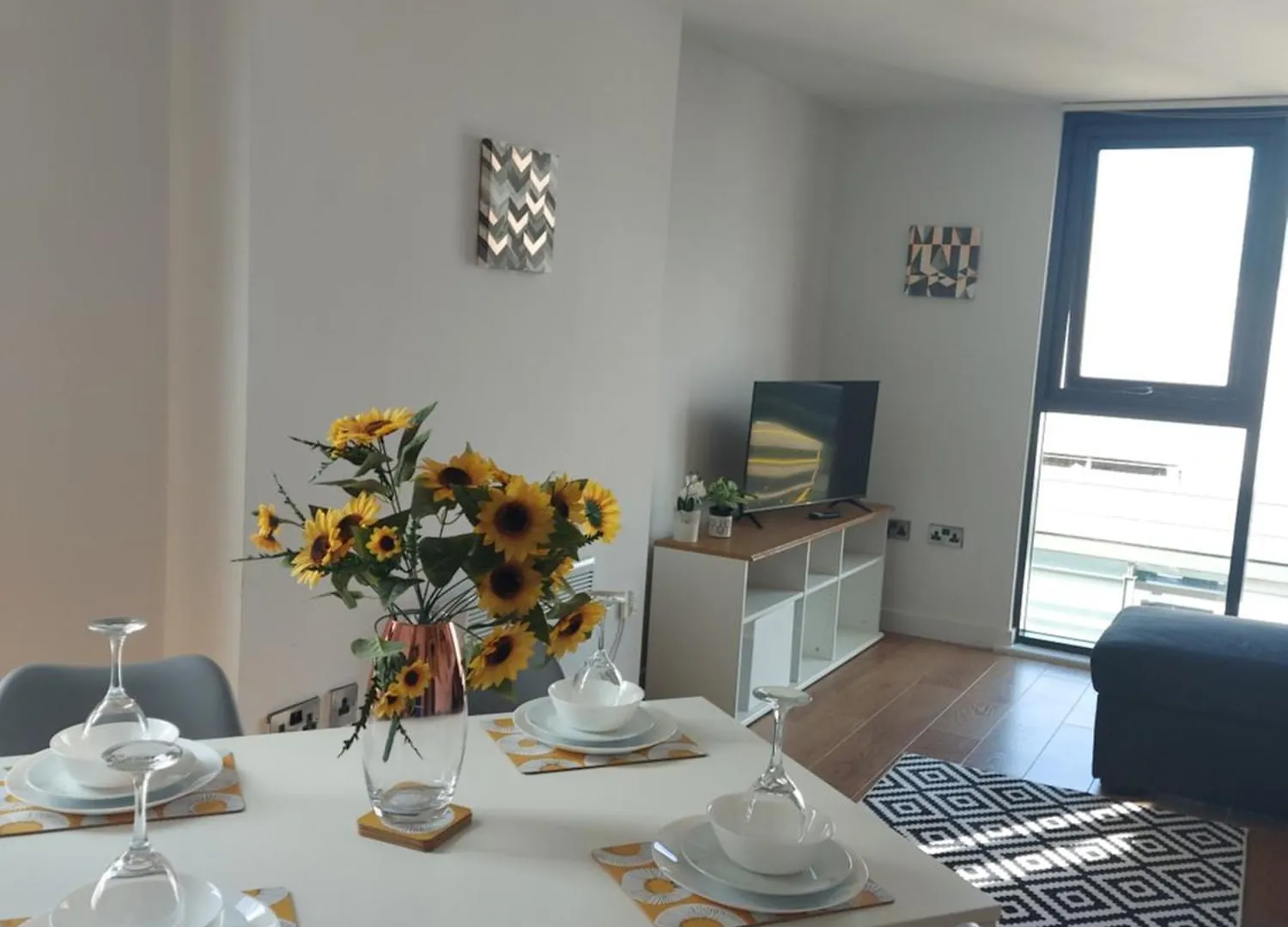 Lovely Stylish 2 Bedroom Serviced Apartment In Sheffield Free Wifi