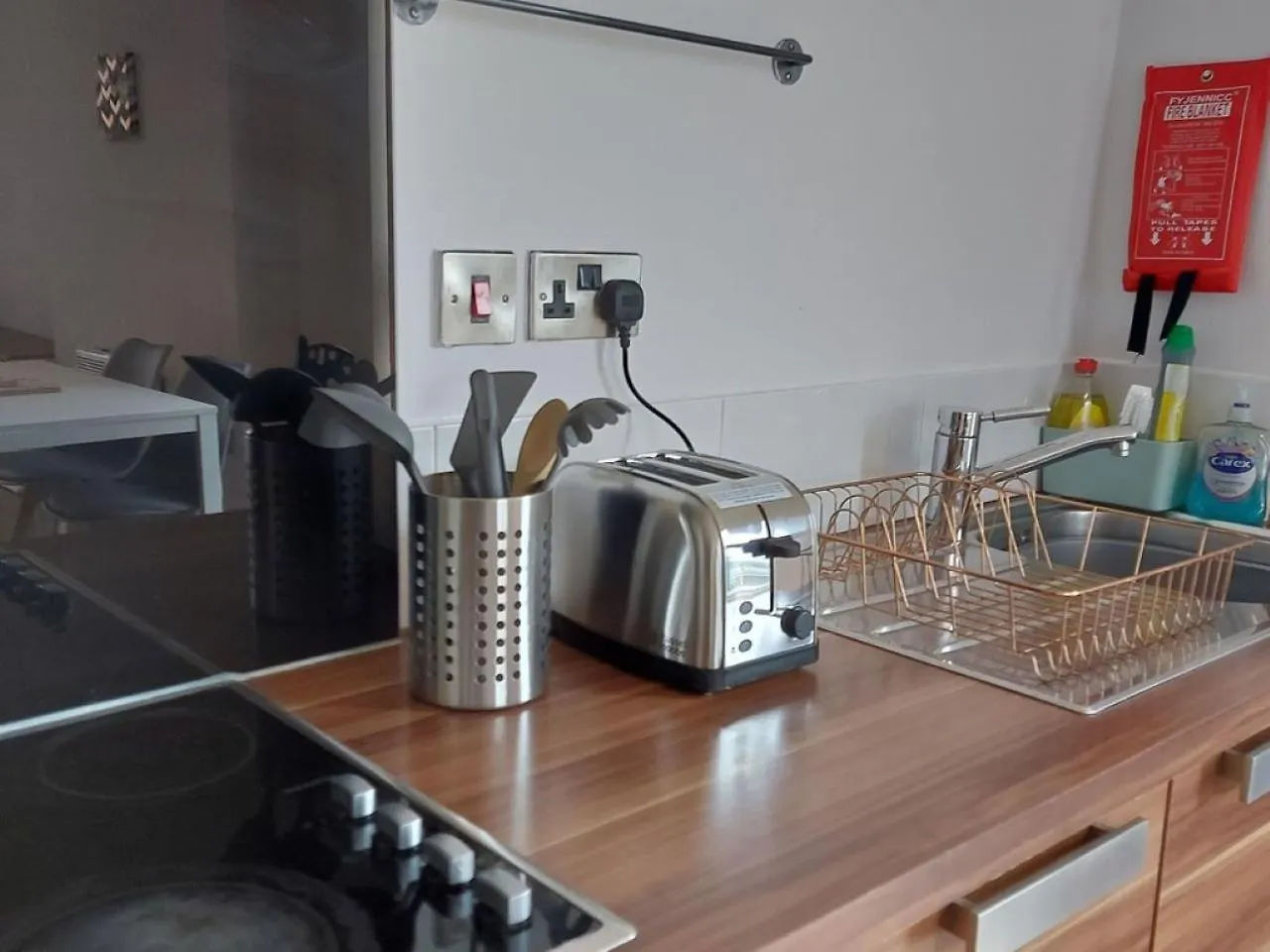 Lovely Stylish 2 Bedroom Serviced Apartment In Sheffield Free Wifi